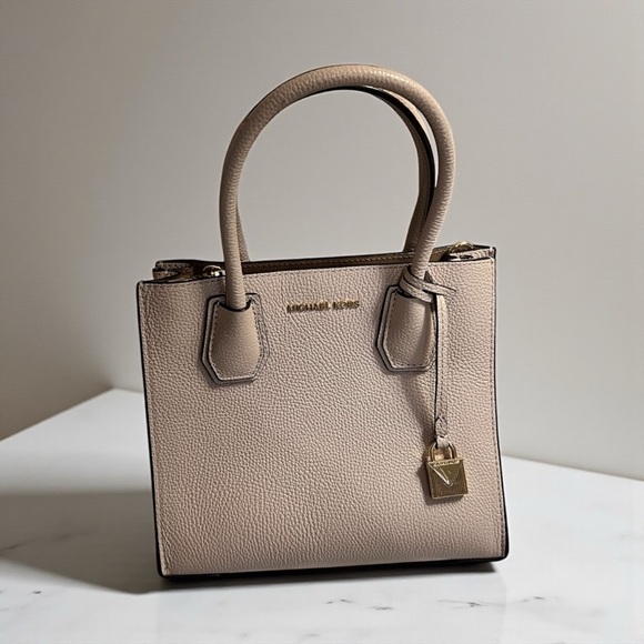 Michael Kors Handbags - Michael Kors Blush Pink Mercer tote